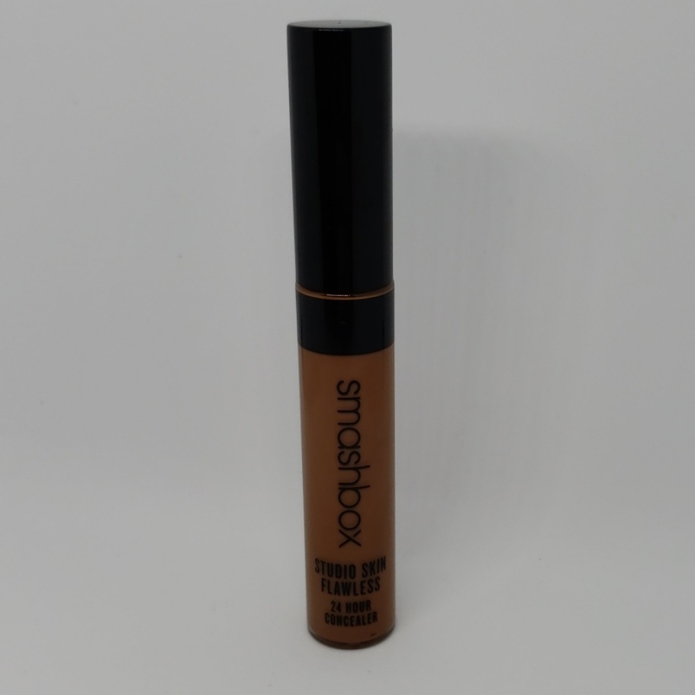 Smashbox Flawless concealer - dark warm olive